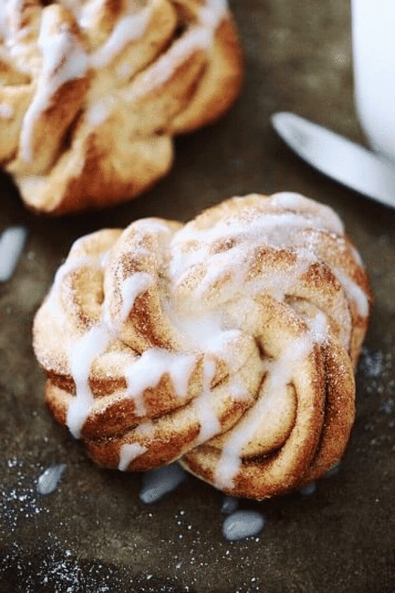 Cinnamon Roll Knots 43.Png